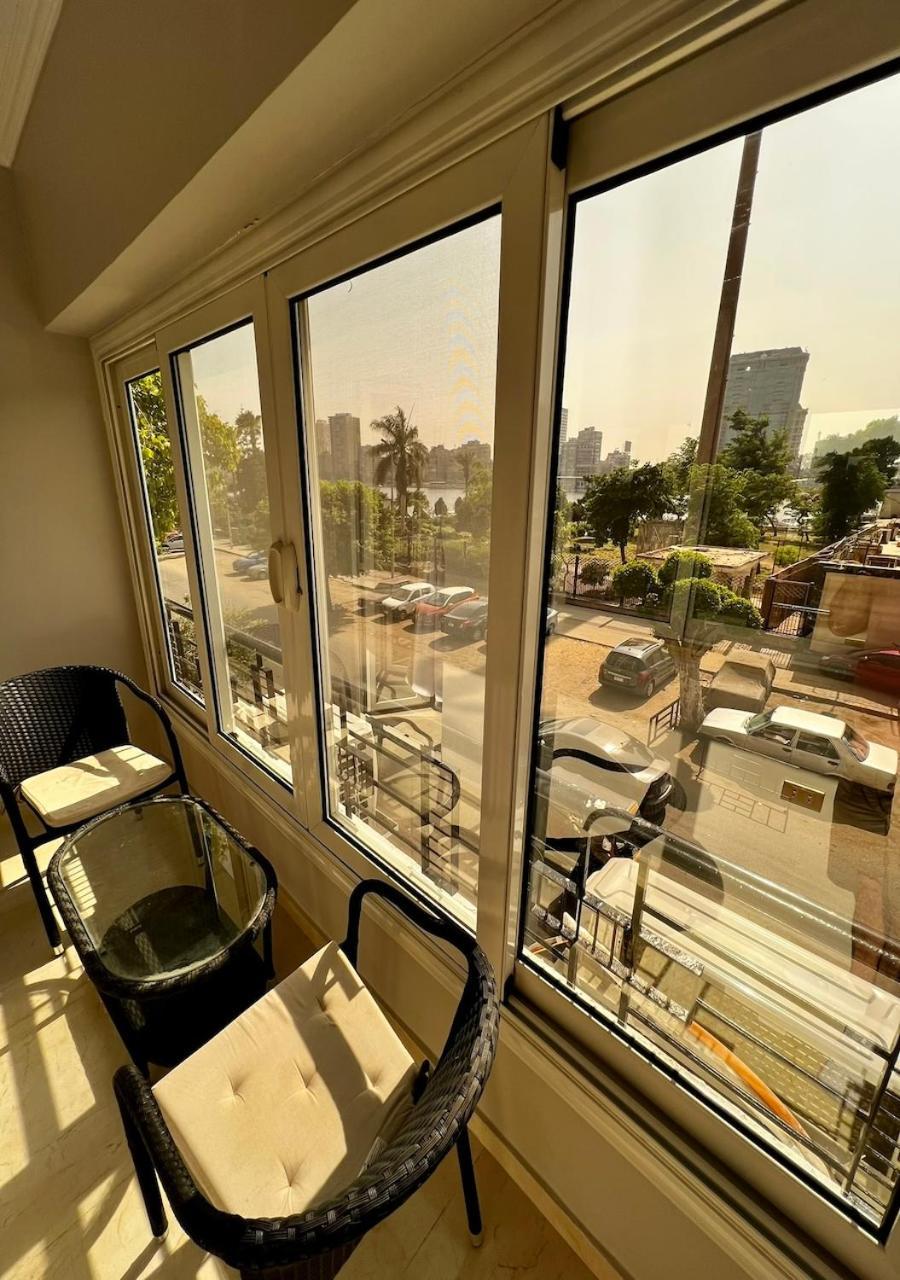 Riverfront 1 Apartment *